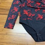 Tahari  Floral Bodysuit Womens Small Black Red Mesh Long Sleeve V‎ Neck Surplice Photo 2
