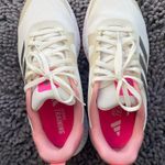 Adidas  Women's TRAINING SHOES
EVERYSET- Cream and Pink Size: 8.5 Photo 0