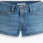 Levi's New Women's Superflow Shorts Size 31 Queen of Kinds - Medium Wash Photo 3