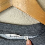 Cotopaxi  grey do good Crewneck sweatshirt Photo 3