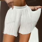 SheIn White Pleaded Shorts Photo 0