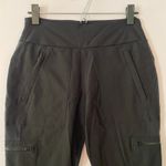 Athleta Black Headlands Hybrid Cargo Pants Women size 8 Hiking Gorpcore Outdoor Photo 3