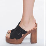 Yoki  Platform Chunky Heels Size 10 Photo 1