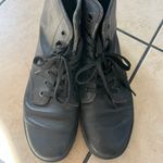 Dr. Martens Shoreditch Shoes Photo 4