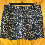Isaac Mizrahi  New York Women's Leopard Tailored  Short Size 6 (0685) Photo 0