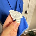 Nike Women’s Dri-Fit Athletic Tank Top Sleevless shirt size medium Blue Logo Photo 5