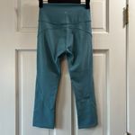 Lululemon In Movement Crop Everlux 19" Inseam in Pacific Breeze - Size 4 Photo 3