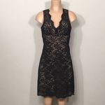 Karen Kane stretch Guipure lace dress. New Photo 5