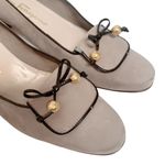 Salvatore Ferragamo  GRAY SHOES SZ 8.5 A2 Women's Gold Accent Black Trim Office Photo 3