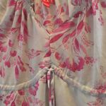 Elle FINAL MARKDOWN 


Ladies  top extra small Photo 1