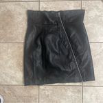 NEW
Blank NYC Faux Leather Front Zip Mini Skirt Size 28 Photo 11