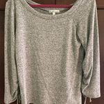 Moa Moa  Sweater Photo 0