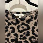 Amaryllis Leopard Print Soft lightweight Sweater Top w/Balloon Sleeves Sz L EUC Tan Size L Photo 2