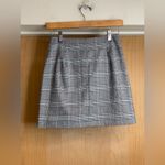 One Way Classic Gray Plaid Skirt. Size-Small Photo 1
