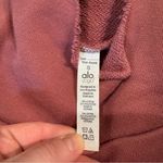 Alo Yoga  LOW KEY PINK WIDE SLEEVE HOODIE SWEATSHIRT SIZE Small Photo 4