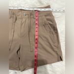 Magellan outdoors  Women's Brown Cargo Shorts Size XS Photo 2