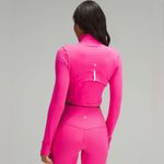 Lululemon Define Cropped Half Zip, Sonic Pink, Size 6 Photo 3