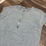 Faherty  DREAM COTTON GAUZE DESMOND TOP WOMENS INDIGO BLUE MEDIUM Photo 7