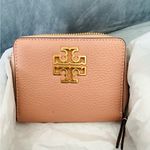 Tory Burch  wallet LIKE NEW 🌷🌷🌷 Photo 1