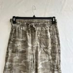 American Eagle EUC XS  Casual Army Print Camo Cargo Pants 6 Pockets Jogger Photo 1