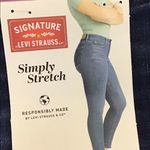 Levi Strauss simply stretch Dark wash mid rise super skinny Jeans sz 4 Blue Photo 2