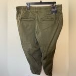 LuLaRoe NWT  Patch Pocket Pant Size 32 Photo 3