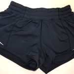 Lululemon Hotty Hot Short II 2.5” Photo 0