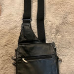 Travelon  Leather Anti Theft Sling Bag‎ Black Purse Expandable Crossbody Photo 0