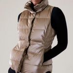 Athleta  Downtown Puffer Vest in Pyrite Shine Metallic Size: S Photo 0