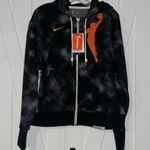 Nike WNBA Logowoman Team 13 Tie-Dye Photo 3