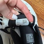 on cloud NWT on running  x sneakers Photo 6