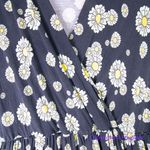 Modcloth  daisy faux wrap short sleeve‎ dress with side slit size 4X Photo 4