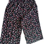 Torrid  Black and Floral Cropped Pant size 3 plus size pockets floral Photo 0