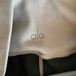  high waisted green striped leggings / Alo Yoga Highwaist Airlift Legging Photo 5