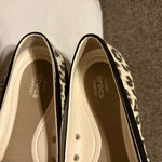 Crocs  Women's Shoes Size 6 Lina Graphic Leopard Ballet Flats Cream Black Trim Photo 3