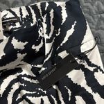 EXPRESS  design studio women’s size 2 black and white floral design mini skirt Photo 6