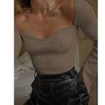 Commense Sweetheart Neckline Long Sleeve Knit Top Size M NWT Size M Photo 1