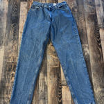 Levi's Vintage 90’s Levi mom jeans size 10 Photo 0