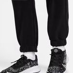 Nike  Therma Fit One Women’s Loose Fleece Joggers Photo 3