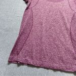 Nike 🛎️ 5/$20  Short Sleeve Active Size S Photo 2