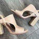 Donald J Pliner Katya Cutout Block Heel Shoes Size 7.5 Tan Neutral Beige Leather Photo 0