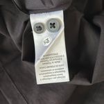 Everlane  The Way-Short Shirt in Silky Cotton in Black, Size Medium Photo 8