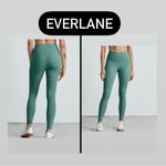 Everlane green leggings yoga pants activewear athletic training women’s Medium Photo 1