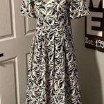 A New Day  Elegant Black and White Leaf  Print maxi Dress size 4 Photo 0