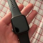 Apple  Watch Series 5 40mm Photo 0