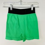 Free People Seamless Short Fresh Cut Photo 6