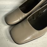 Aerosoles Women’s Size 8 Taupe Tan Square Toe Block Heels Shoes Vintage Y2K Photo 2