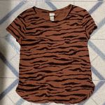H&M  Tiger Print T-Shirt Photo 0