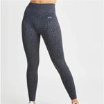 AYBL  Evolve Speckle Seamless Leggings  Black Gray Sculpting Scrunch Butt  Medium Photo 10