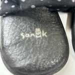 Sanuk  Yoga Sling 2 Mat Sandals Size 10 black and lavender polka dot Photo 3